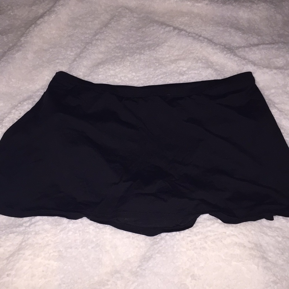 Black swim skirt/tennis skirt